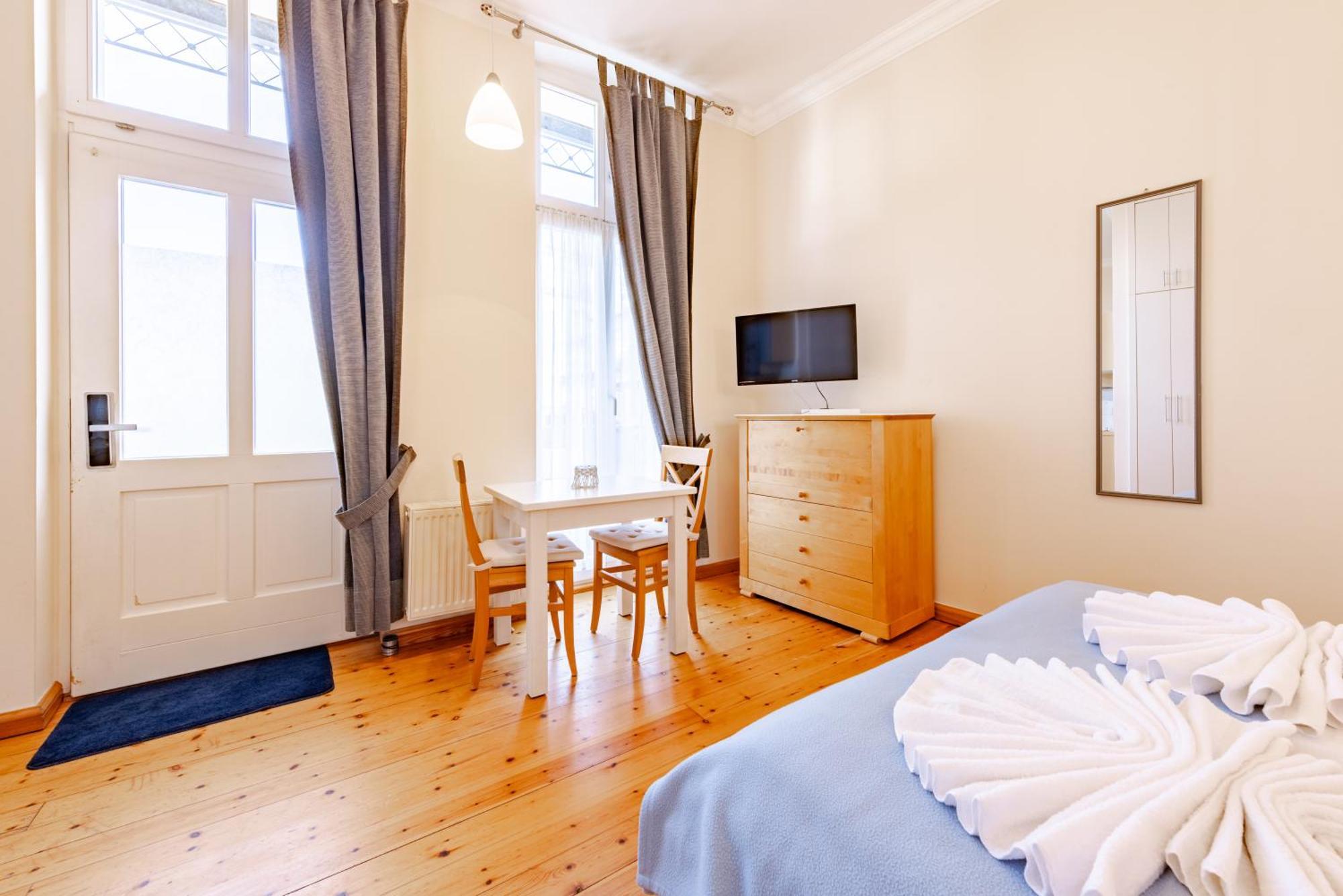 Glaeser Apartment *